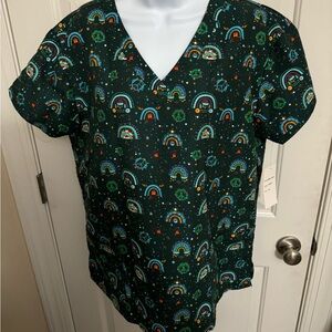 Women’s Gabby Brooke Holiday Christmas Rainbow Scrub Top NWT size XL nurse gift…